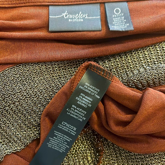 Chicos SZ 0 Petite brown/gold V-neck top w/optional neck chain. Bust 40”-46”. - Picture 4 of 4